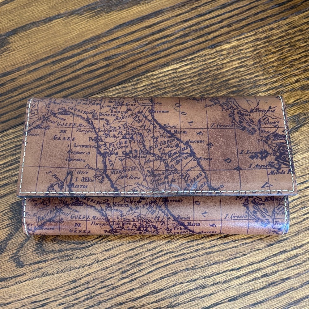 Patricia Nash wallet
